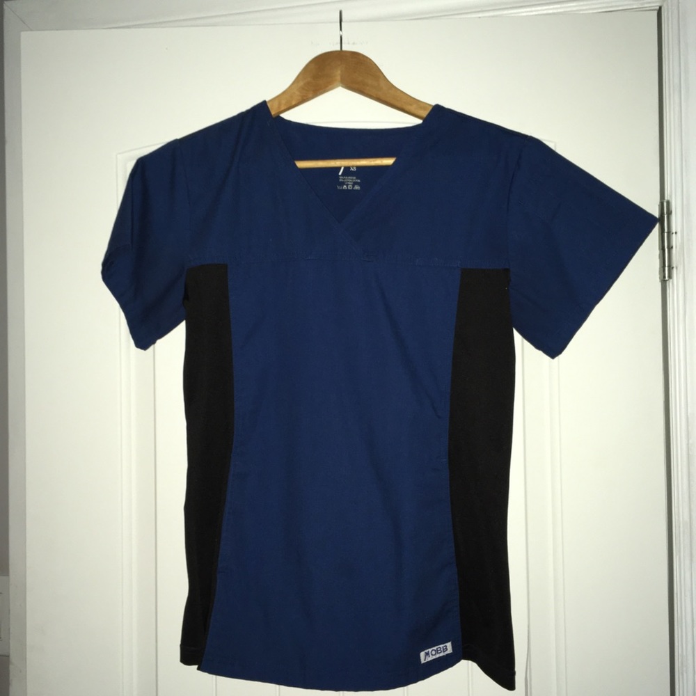 Mobb scrub top Nwot